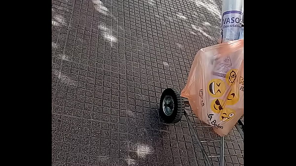 CASI SE DA CUENTA LA CULONA