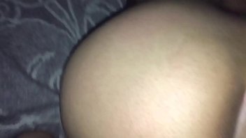 Le dejo el culo rojo a mi chola