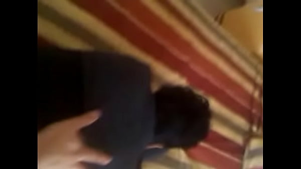 Mary se pone de colegiala y coge en su cuarto